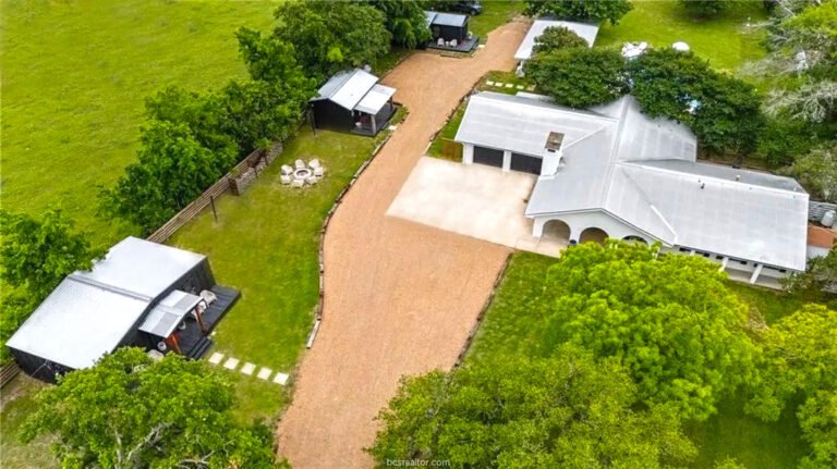 c62807651c5102bee0a6dd3bf8f81b00l-m496056639rd-w2048_h1536